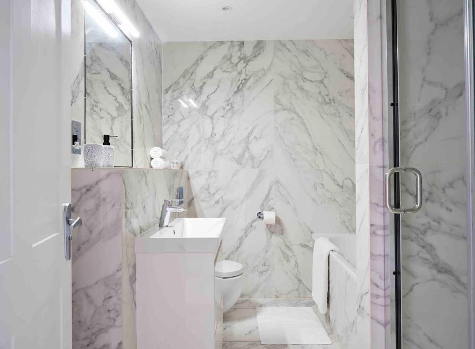 Stunning Marylebone Apartment Londra Esterno foto
